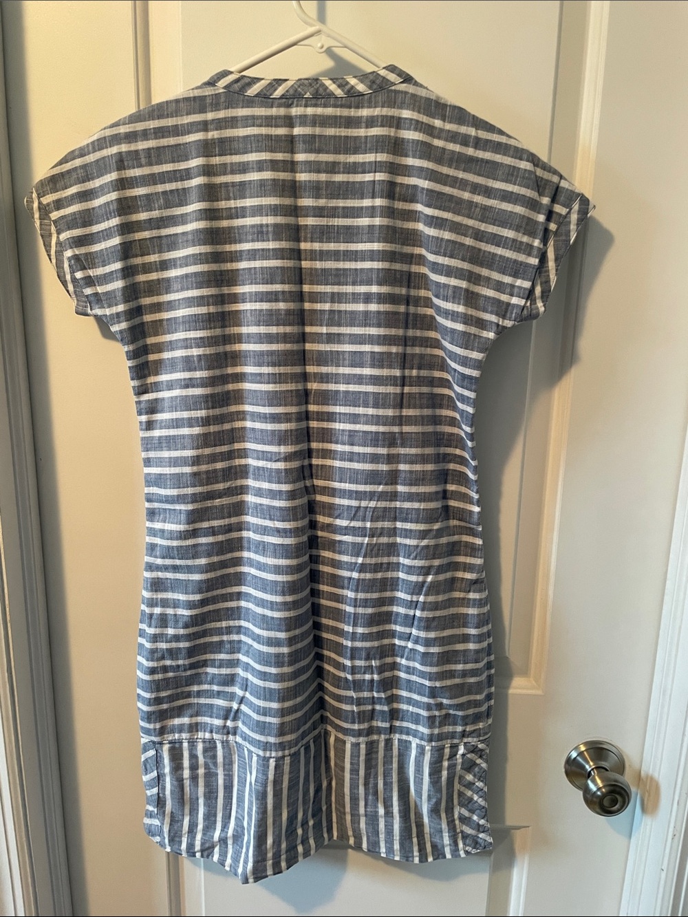 Athleta dress with front pockets. XXS - Picture 3 of 3